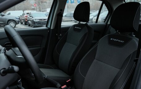 Renault Logan II, 2022 год, 1 581 000 рублей, 16 фотография