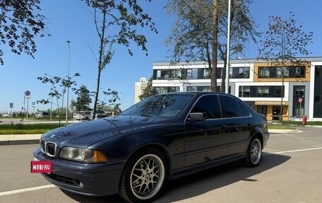 BMW 5 серия, 2002 год, 800 000 рублей, 1 фотография