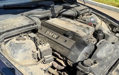 BMW 5 серия, 2002 год, 800 000 рублей, 16 фотография