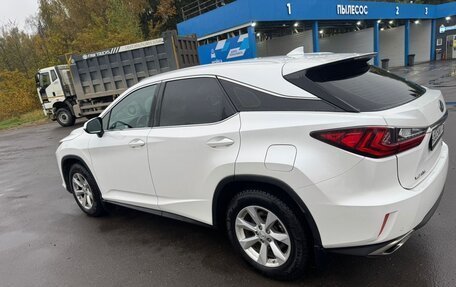 Lexus RX IV рестайлинг, 2017 год, 2 700 000 рублей, 9 фотография
