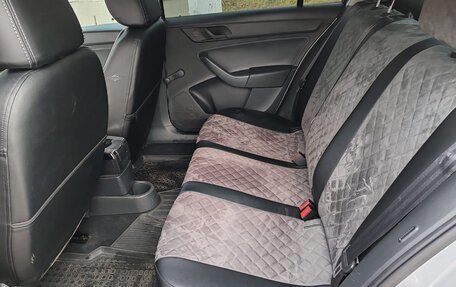 Skoda Rapid I, 2014 год, 1 025 000 рублей, 6 фотография