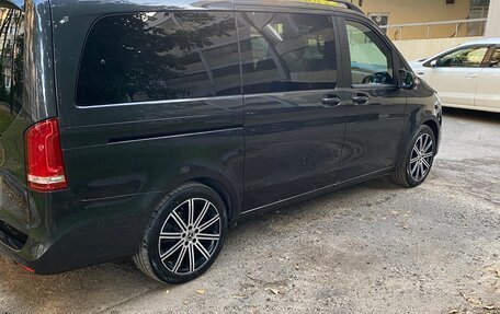 Mercedes-Benz V-Класс, 2020 год, 6 387 000 рублей, 4 фотография