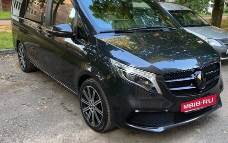 Mercedes-Benz V-Класс, 2020 год, 6 387 000 рублей, 5 фотография