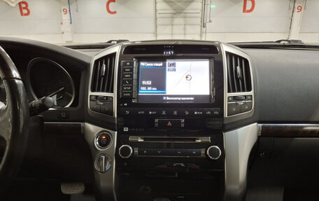 Toyota Land Cruiser 200, 2015 год, 4 200 000 рублей, 18 фотография