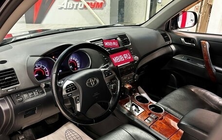 Toyota Highlander III, 2013 год, 2 230 000 рублей, 8 фотография