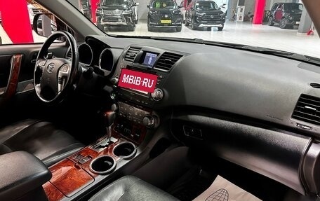 Toyota Highlander III, 2013 год, 2 230 000 рублей, 14 фотография