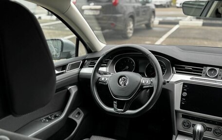 Volkswagen Passat B8 рестайлинг, 2018 год, 2 250 000 рублей, 16 фотография