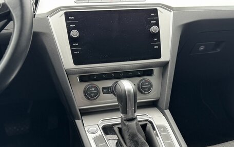 Volkswagen Passat B8 рестайлинг, 2018 год, 2 250 000 рублей, 21 фотография