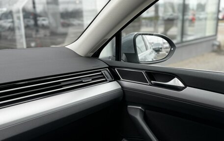 Volkswagen Passat B8 рестайлинг, 2018 год, 2 250 000 рублей, 27 фотография