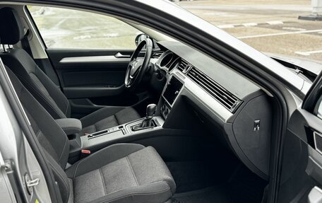 Volkswagen Passat B8 рестайлинг, 2018 год, 2 250 000 рублей, 26 фотография