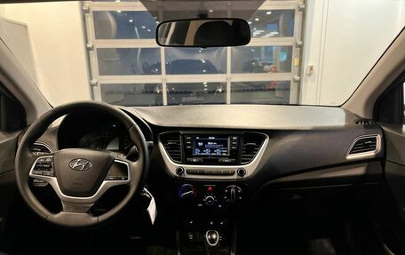 Hyundai Solaris II рестайлинг, 2021 год, 1 365 000 рублей, 9 фотография