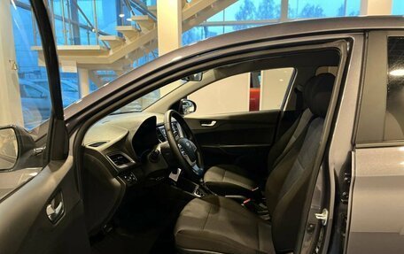 Hyundai Solaris II рестайлинг, 2021 год, 1 365 000 рублей, 16 фотография