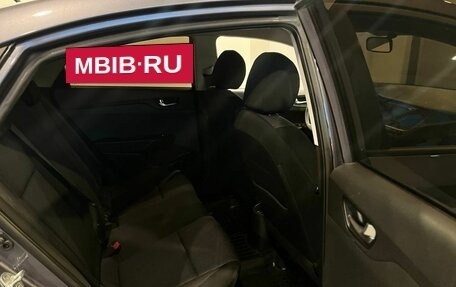 Hyundai Solaris II рестайлинг, 2021 год, 1 365 000 рублей, 25 фотография