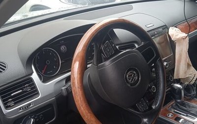 Volkswagen Touareg III, 2011 год, 1 640 000 рублей, 1 фотография
