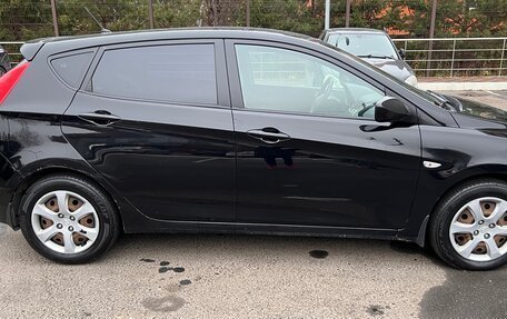 Hyundai Solaris II рестайлинг, 2011 год, 590 000 рублей, 2 фотография