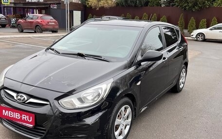 Hyundai Solaris II рестайлинг, 2011 год, 590 000 рублей, 7 фотография