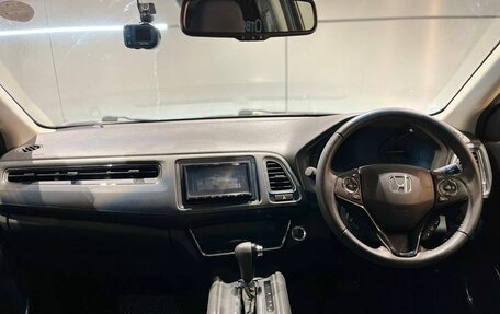 Honda Vezel, 2019 год, 2 050 000 рублей, 16 фотография