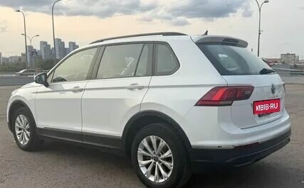 Volkswagen Tiguan II, 2021 год, 2 100 000 рублей, 4 фотография