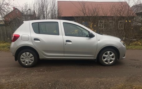 Renault Sandero II рестайлинг, 2016 год, 675 000 рублей, 4 фотография