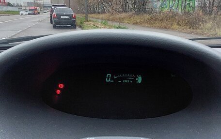 Toyota Yaris I рестайлинг, 2002 год, 299 999 рублей, 15 фотография