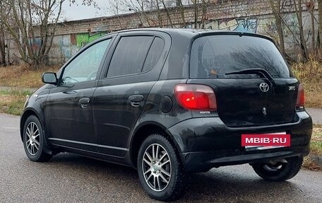 Toyota Yaris I рестайлинг, 2002 год, 299 999 рублей, 2 фотография