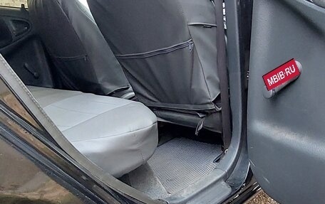 Toyota Yaris I рестайлинг, 2002 год, 299 999 рублей, 13 фотография