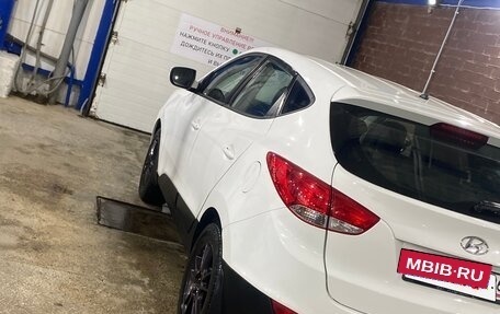 Hyundai ix35 I рестайлинг, 2013 год, 760 000 рублей, 2 фотография