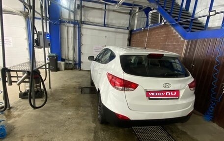 Hyundai ix35 I рестайлинг, 2013 год, 760 000 рублей, 3 фотография