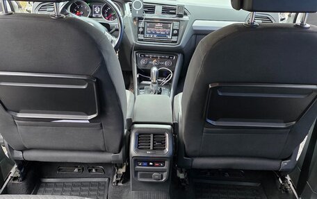 Volkswagen Tiguan II, 2017 год, 2 200 000 рублей, 8 фотография