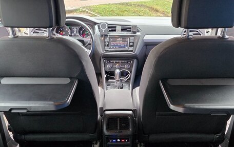 Volkswagen Tiguan II, 2017 год, 2 200 000 рублей, 10 фотография