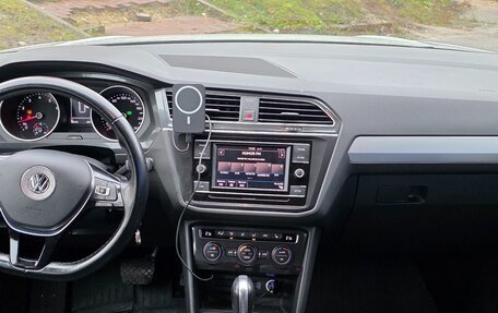 Volkswagen Tiguan II, 2017 год, 2 200 000 рублей, 14 фотография