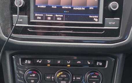 Volkswagen Tiguan II, 2017 год, 2 200 000 рублей, 16 фотография