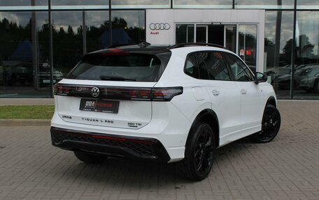 Volkswagen Tiguan II, 2025 год, 5 090 000 рублей, 5 фотография