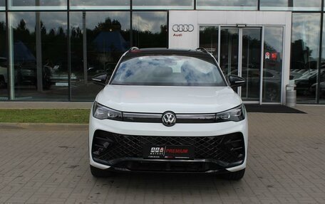 Volkswagen Tiguan II, 2025 год, 5 090 000 рублей, 2 фотография