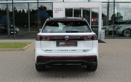 Volkswagen Tiguan II, 2025 год, 5 090 000 рублей, 6 фотография