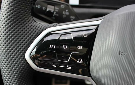 Volkswagen Tiguan II, 2025 год, 5 090 000 рублей, 19 фотография