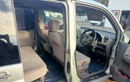 Honda Mobilio I, 2002 год, 300 000 рублей, 5 фотография