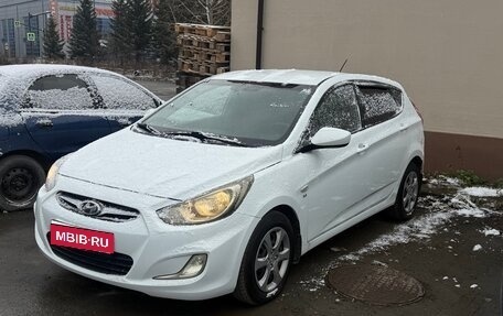 Hyundai Solaris II рестайлинг, 2011 год, 815 000 рублей, 1 фотография