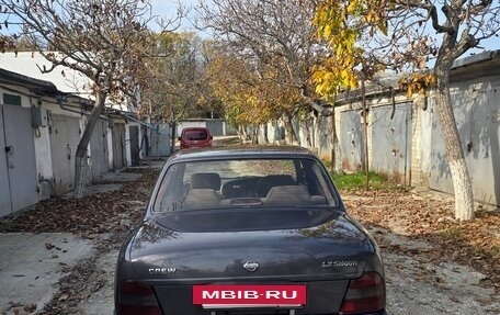 Nissan Crew, 1994 год, 360 000 рублей, 6 фотография