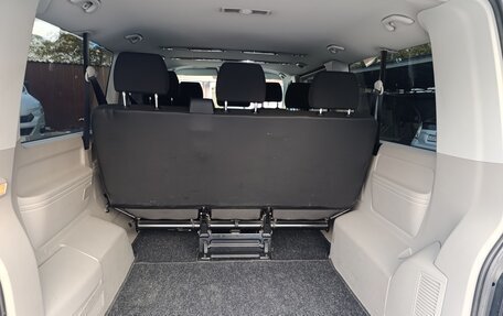 Volkswagen Caravelle T6 рестайлинг, 2017 год, 2 380 000 рублей, 9 фотография