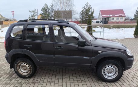 Chevrolet Niva I рестайлинг, 2012 год, 600 000 рублей, 2 фотография