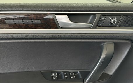 Volkswagen Touareg III, 2013 год, 1 800 000 рублей, 11 фотография