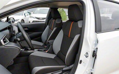 Toyota Corolla, 2024 год, 2 350 000 рублей, 9 фотография