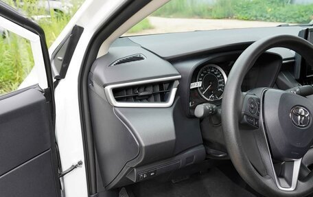 Toyota Corolla, 2024 год, 2 350 000 рублей, 10 фотография