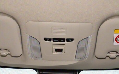 Toyota Corolla, 2024 год, 2 350 000 рублей, 17 фотография