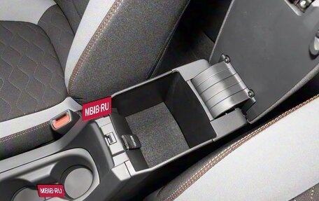 Toyota Corolla, 2024 год, 2 350 000 рублей, 24 фотография