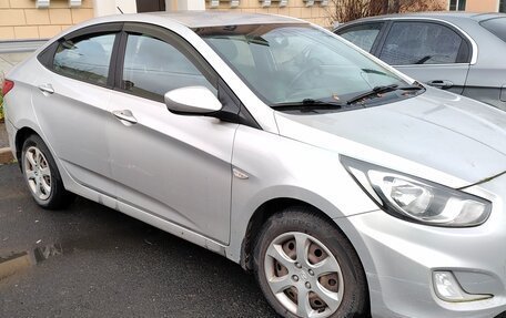 Hyundai Solaris II рестайлинг, 2013 год, 700 000 рублей, 7 фотография