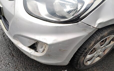 Hyundai Solaris II рестайлинг, 2013 год, 700 000 рублей, 2 фотография