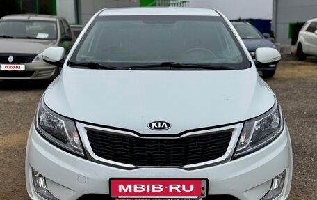 KIA Rio III рестайлинг, 2013 год, 900 000 рублей, 4 фотография