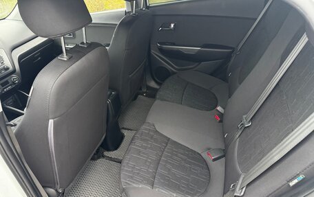 KIA Rio III рестайлинг, 2013 год, 900 000 рублей, 20 фотография